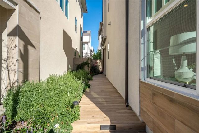120 Parkland Alley, Lake Forest, CA 92630