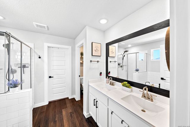 216 Brook Shadow, Cibolo, TX 78108