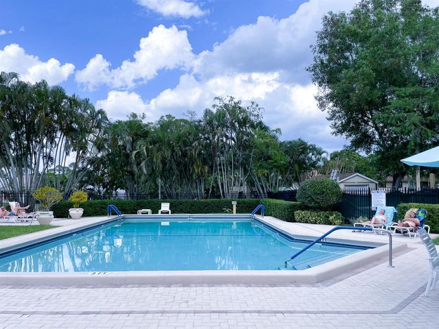 13075 Albright Court 32, Wellington, FL 33414