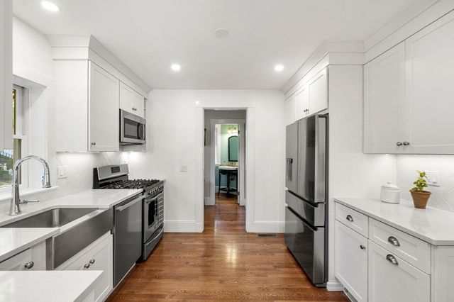 292 Pond, Boston, MA 02130
