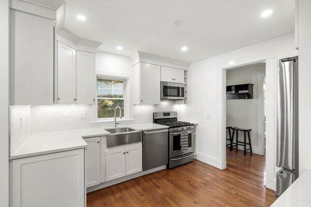 292 Pond, Boston, MA 02130