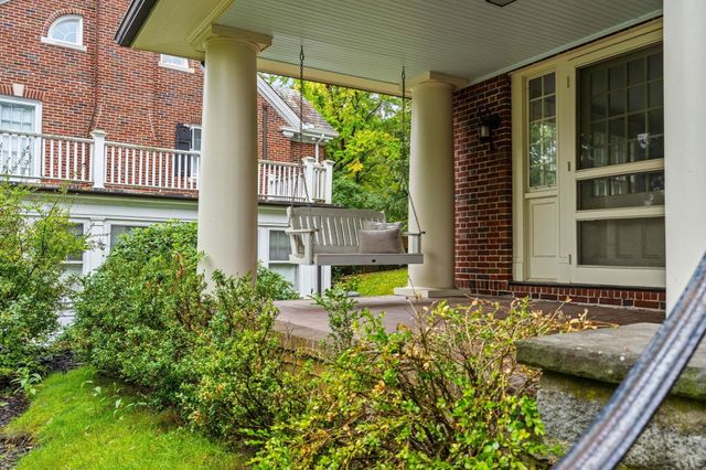 292 Pond, Boston, MA 02130