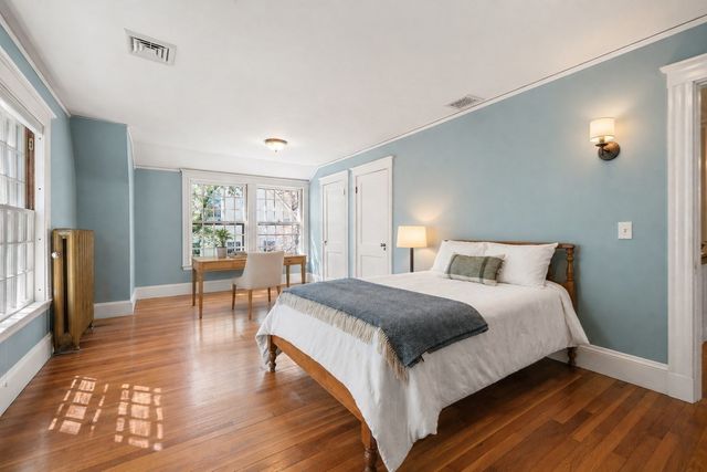 292 Pond, Boston, MA 02130