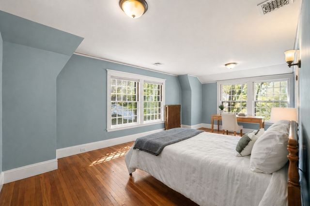 292 Pond, Boston, MA 02130
