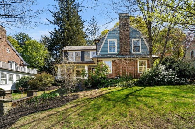 292 Pond, Boston, MA 02130