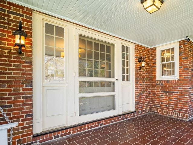 292 Pond, Boston, MA 02130