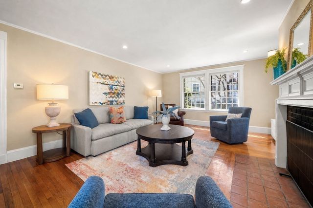 292 Pond, Boston, MA 02130
