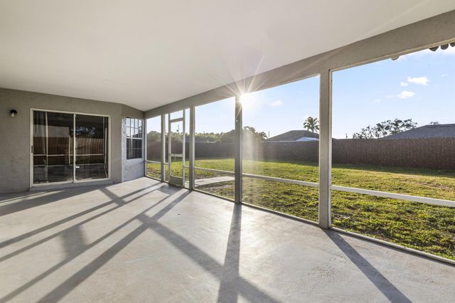 791 SW Hillsboro Circle, Port St Lucie, FL 34953