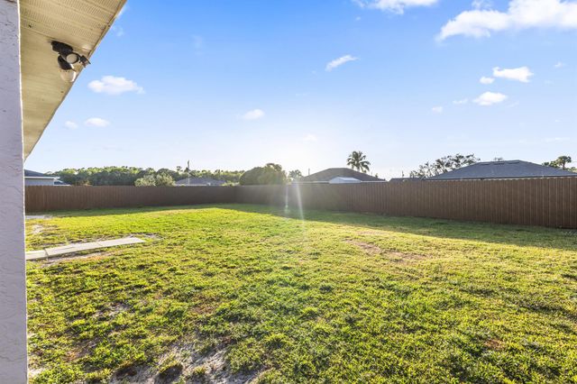 791 SW Hillsboro Circle, Port St Lucie, FL 34953