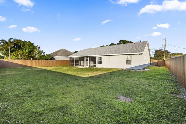 791 SW Hillsboro Circle, Port St Lucie, FL 34953