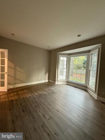 25 FORREST HILLS DR, Voorhees, NJ 08043