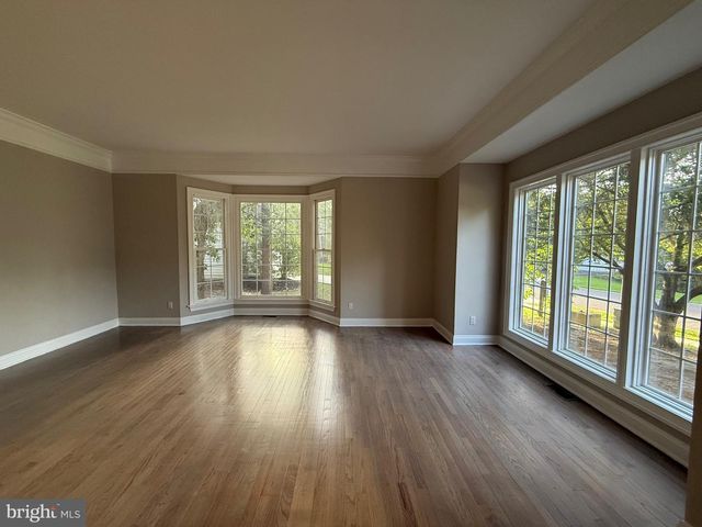 25 FORREST HILLS DR, Voorhees, NJ 08043