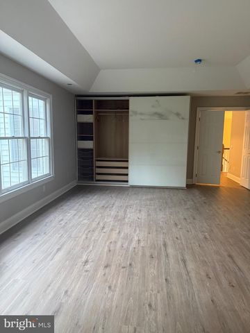 25 FORREST HILLS DR, Voorhees, NJ 08043