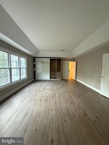 25 FORREST HILLS DR, Voorhees, NJ 08043