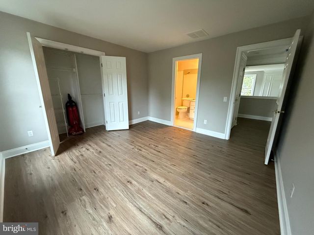 25 FORREST HILLS DR, Voorhees, NJ 08043