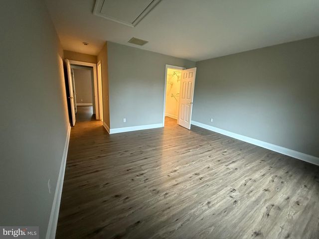 25 FORREST HILLS DR, Voorhees, NJ 08043