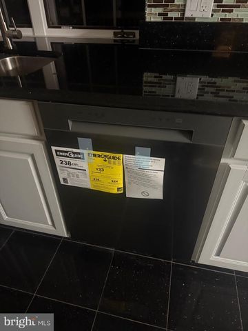 25 FORREST HILLS DR, Voorhees, NJ 08043