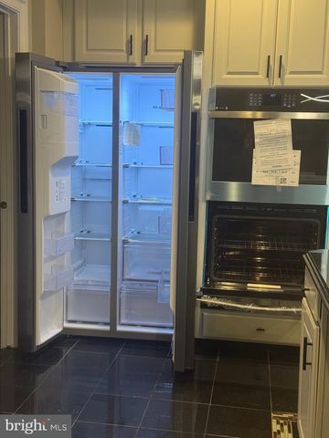 25 FORREST HILLS DR, Voorhees, NJ 08043