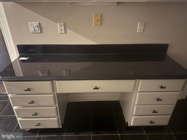 25 FORREST HILLS DR, Voorhees, NJ 08043