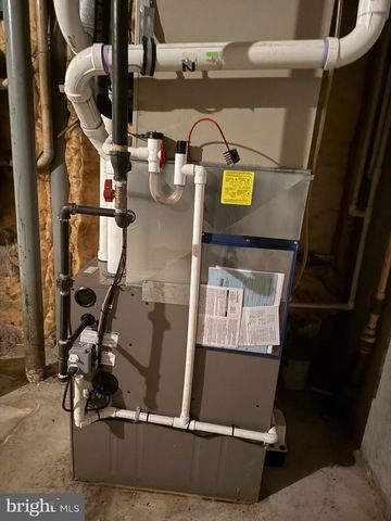 25 FORREST HILLS DR, Voorhees, NJ 08043