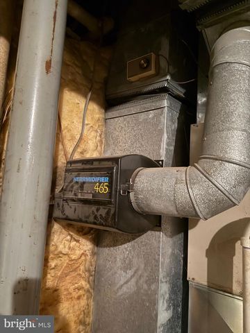 25 FORREST HILLS DR, Voorhees, NJ 08043