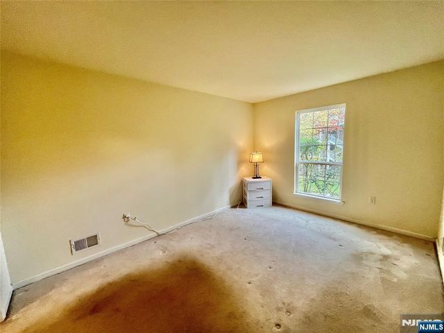 926 Juniper Way, Mahwah, NJ 07430