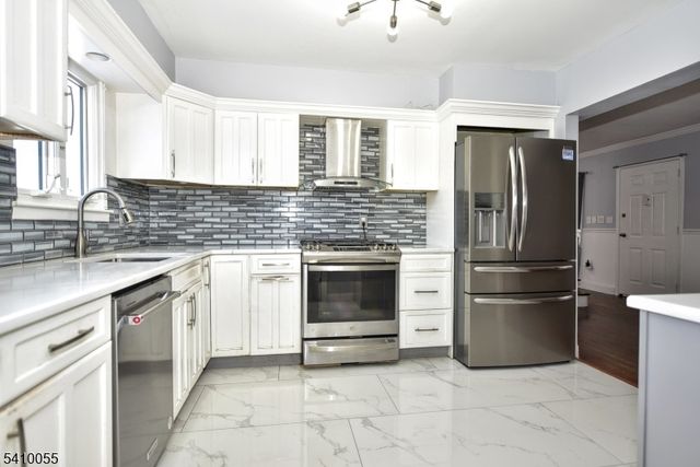 5 Bobbink Ter, East Rutherford Boro, NJ 07073