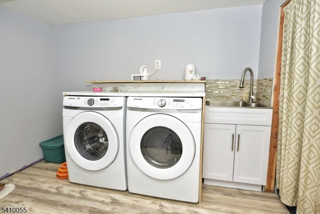 5 Bobbink Ter, East Rutherford Boro, NJ 07073