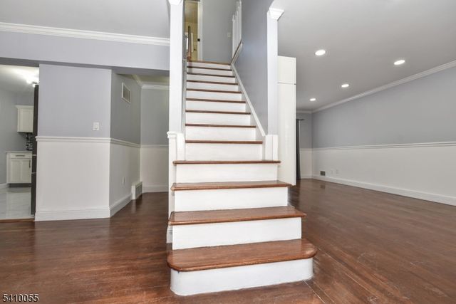 5 Bobbink Ter, East Rutherford Boro, NJ 07073