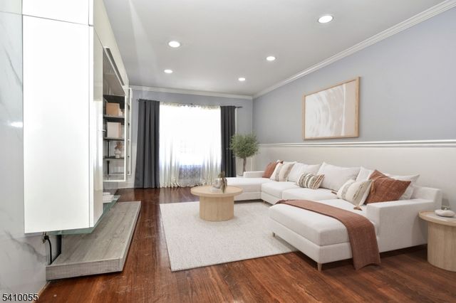 5 Bobbink Ter, East Rutherford Boro, NJ 07073