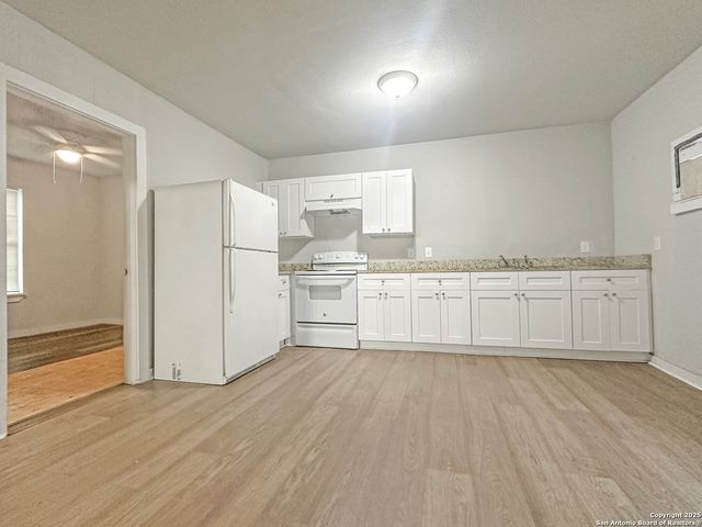 2527 Observation, San Antonio, TX 78227