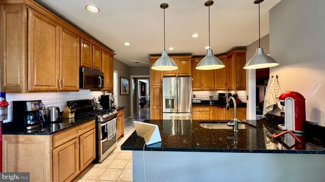 3762 CENTER WAY, Fairfax, VA 22033