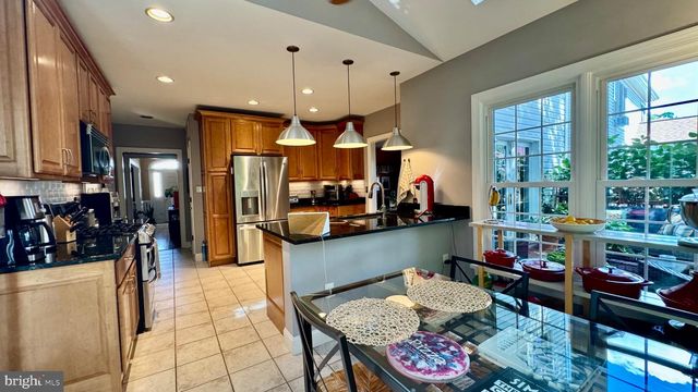 3762 CENTER WAY, Fairfax, VA 22033