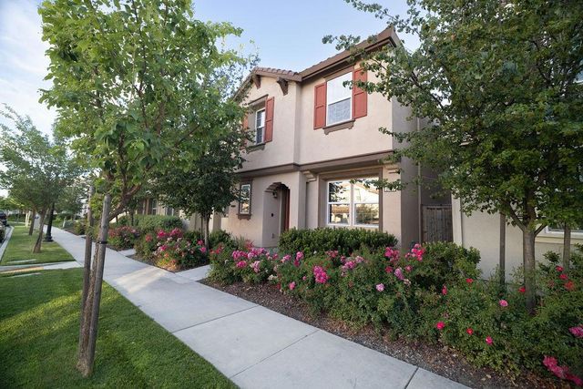 2583 Buzz Aldrin Way, Sacramento, CA 95834