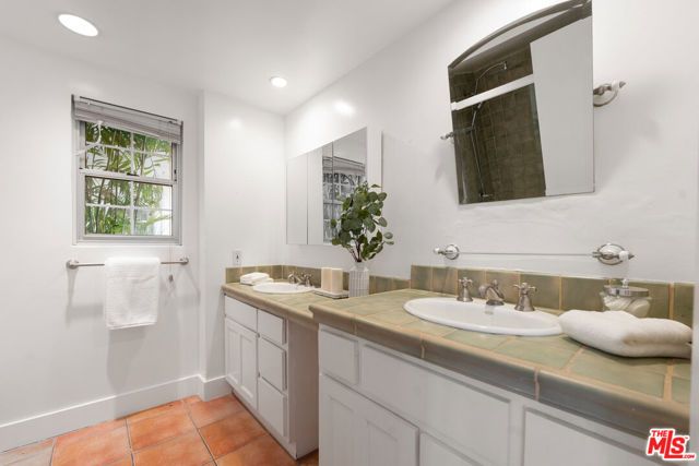 7309 E Franklin Avenue 404, Los Angeles, CA 90046