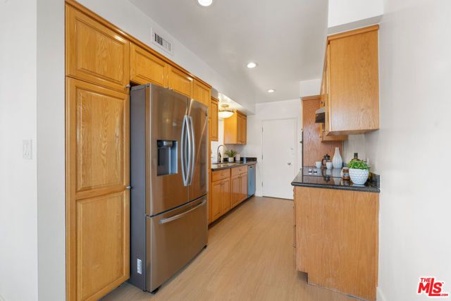 7309 E Franklin Avenue 404, Los Angeles, CA 90046