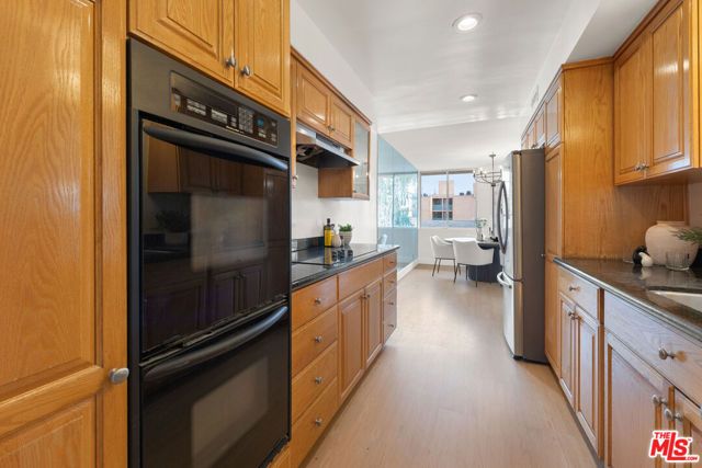 7309 E Franklin Avenue 404, Los Angeles, CA 90046