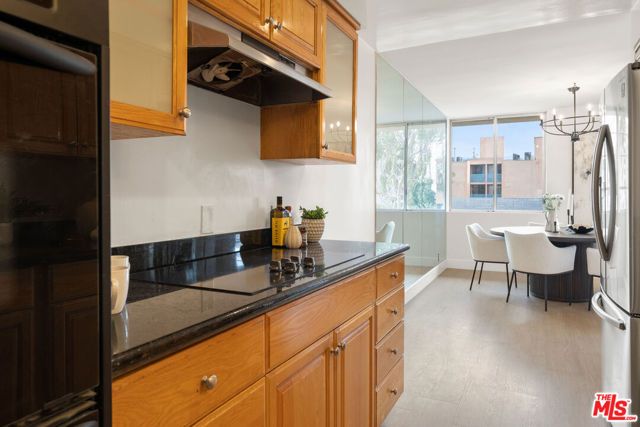 7309 E Franklin Avenue 404, Los Angeles, CA 90046