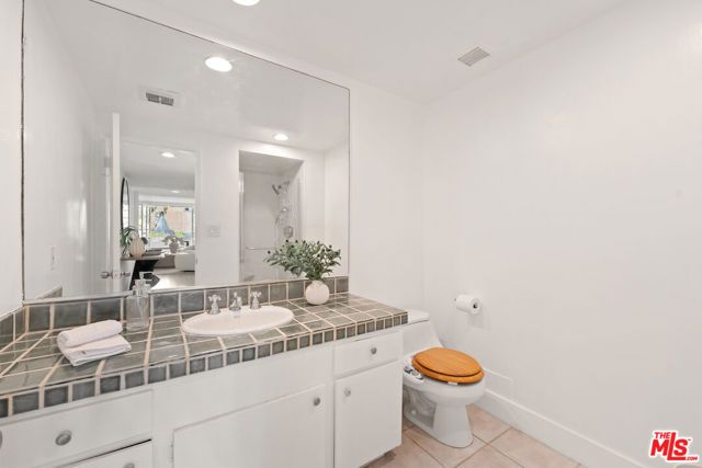 7309 E Franklin Avenue 404, Los Angeles, CA 90046