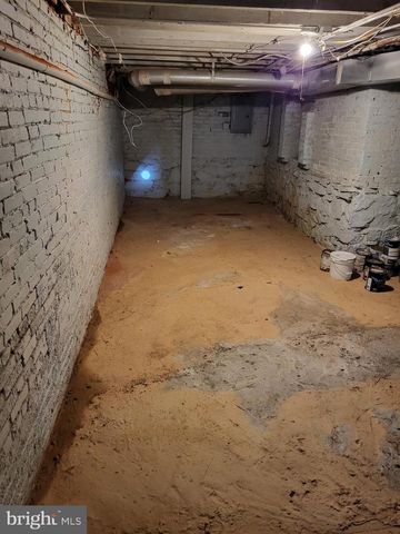 2032 E NORTH AVE, Baltimore, MD 21213