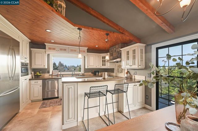 226A Nob Hill Drive, Walnut Creek, CA 94596