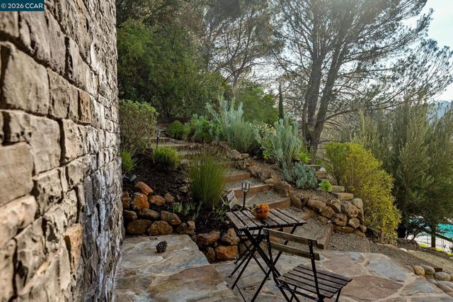 226A Nob Hill Drive, Walnut Creek, CA 94596