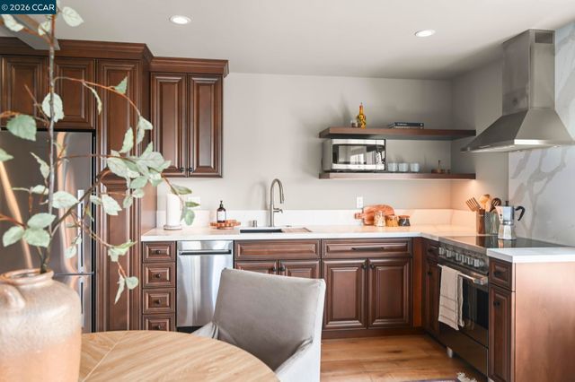 226A Nob Hill Drive, Walnut Creek, CA 94596