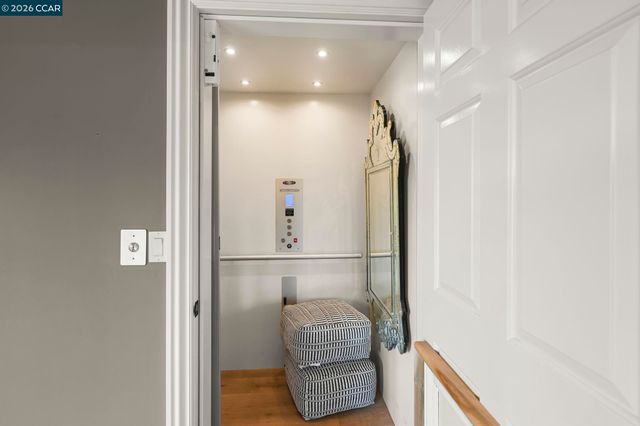 226A Nob Hill Drive, Walnut Creek, CA 94596