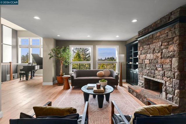 226A Nob Hill Drive, Walnut Creek, CA 94596