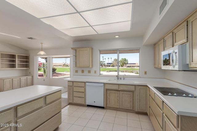 14626 W TRADING POST Drive, Sun City West, AZ 85375