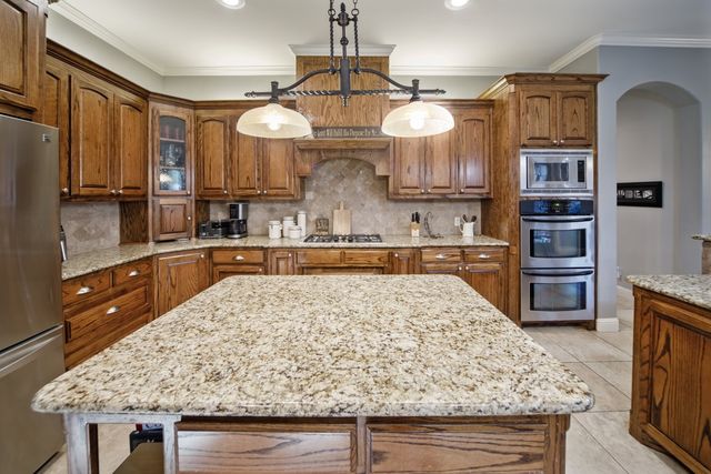 1500 Thousand Oaks Drive, Decatur, TX 76234
