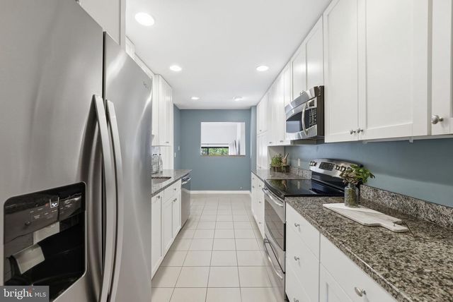 11124 GLADE DR, Reston, VA 20191