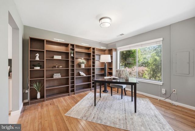 11124 GLADE DR, Reston, VA 20191