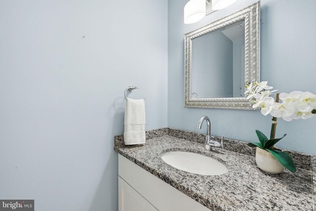 11124 GLADE DR, Reston, VA 20191